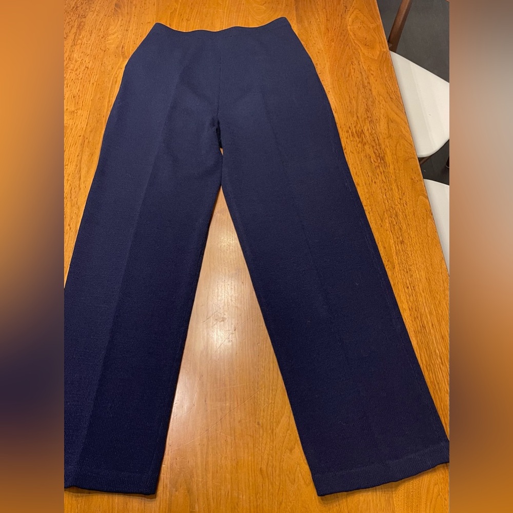 St. Johns’s Basic Navy Knit Trousers